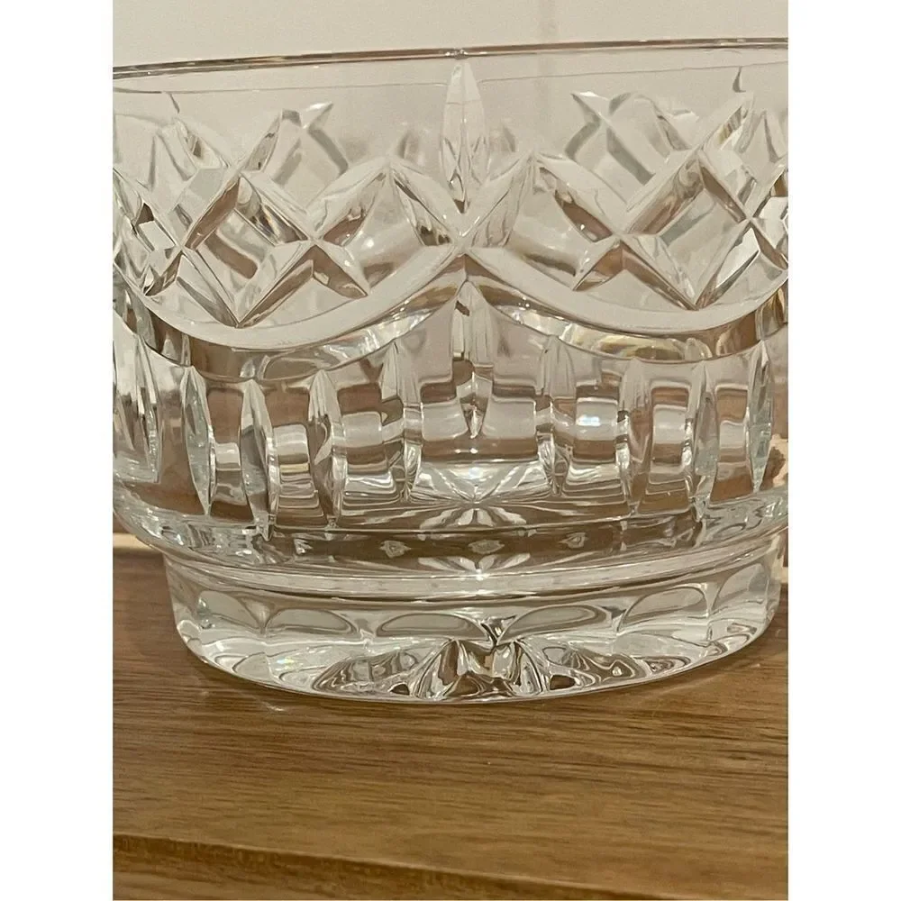 Threshold crystal bowl